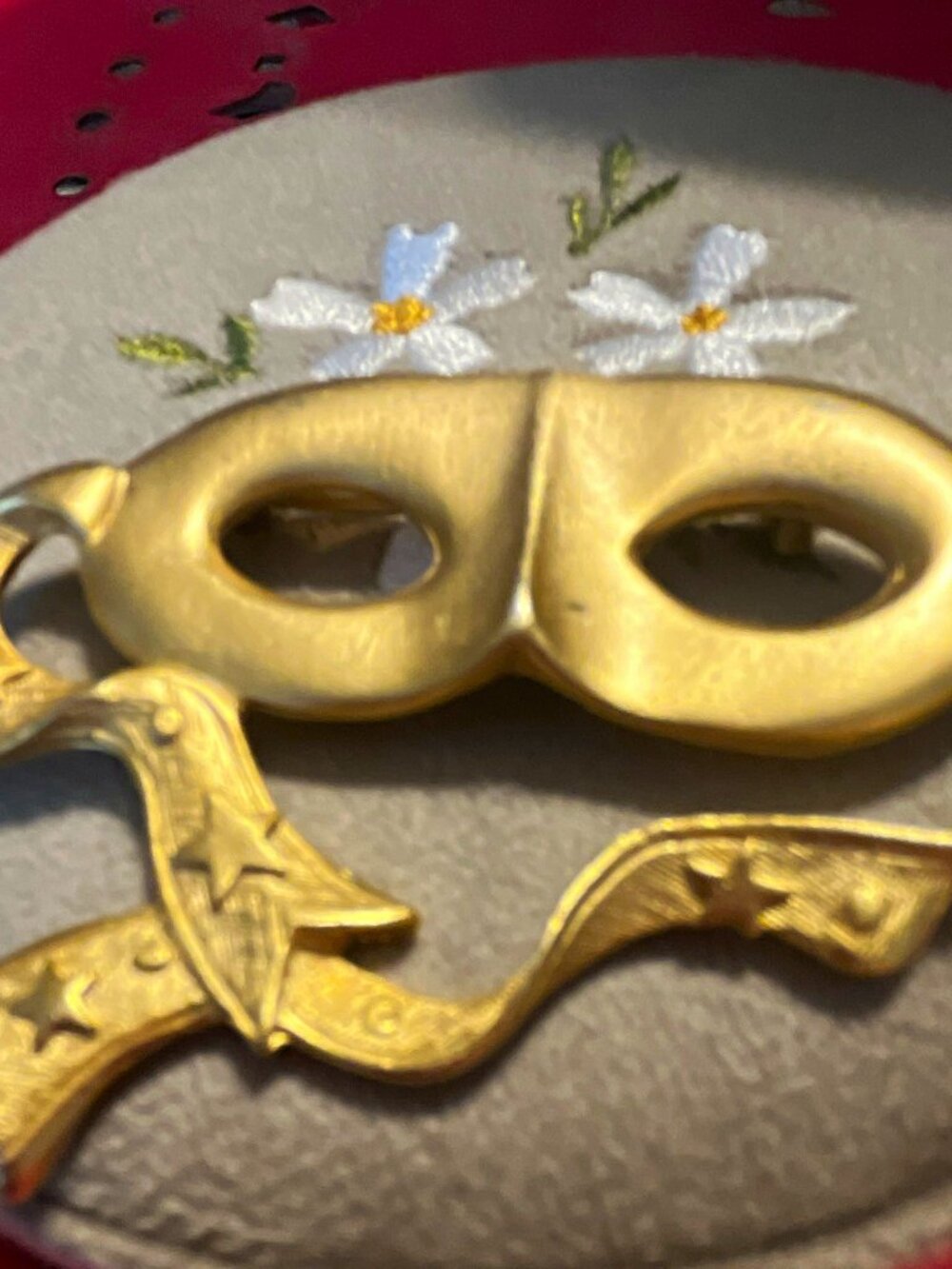 Gold-Tone Masquerade Mask & Ribbon Brooch Pin Metal Gold Color Mask Shape
